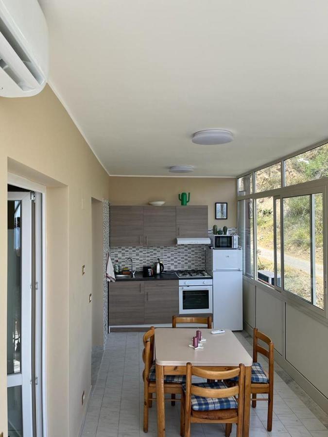 Casa Vacanze Luna Apartment เลโตยานนี ภายนอก รูปภาพ